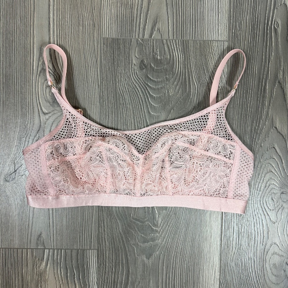 Soma Baby Pink Mixed‎ Media Bralette - SIZE M Feminine Lace Coquette